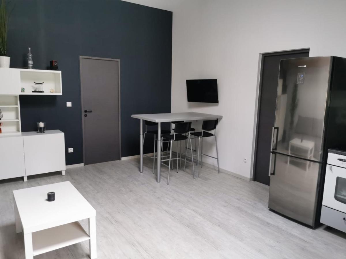 Appartement Le Chai à Castelnau-de-Guers Extérieur photo